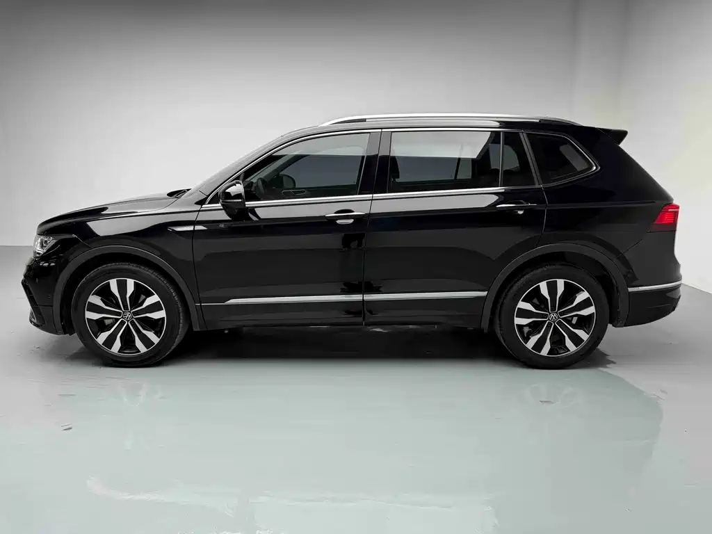 Volkswagen Tiguan L 2022 — фото 21