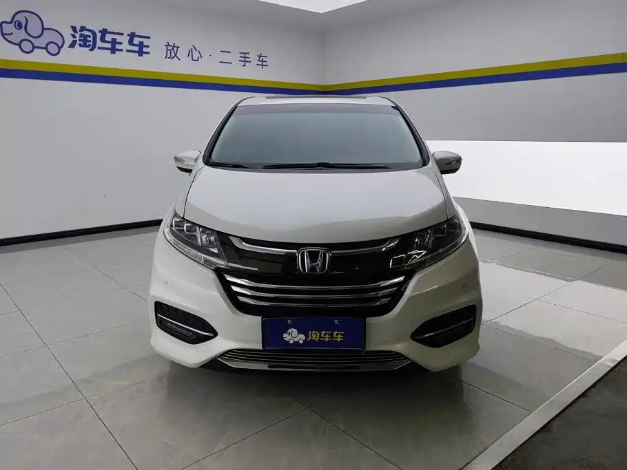 Honda Odyssey 2018 — фото 2