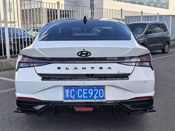 Hyundai Elantra 2021
