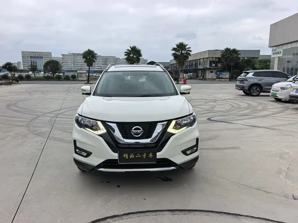Nissan X-Trail 2018 — фото 2