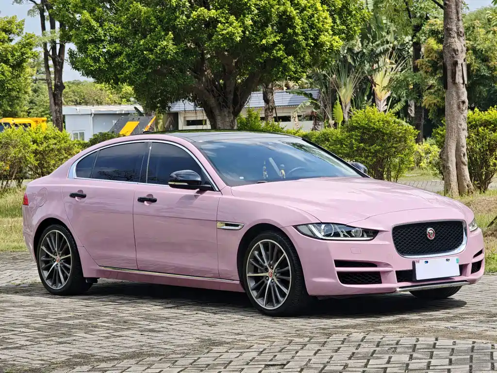 Jaguar XEL 2018 — фото 3