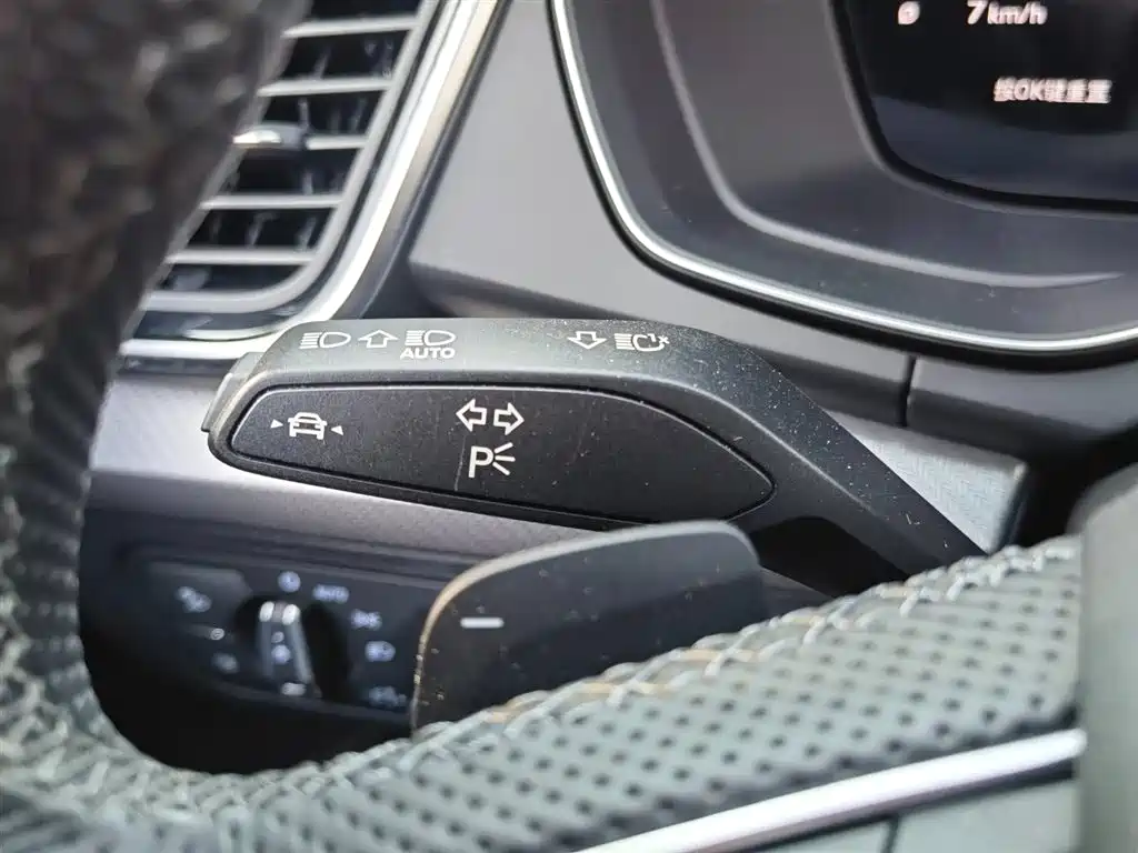 Audi Q5L Sportback 2022 — фото 23
