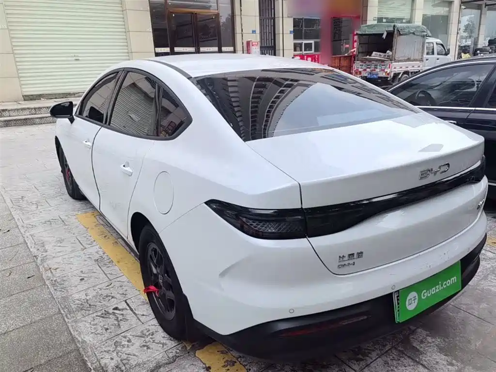 BYD Seal 05 DM-i 2025 — фото 5