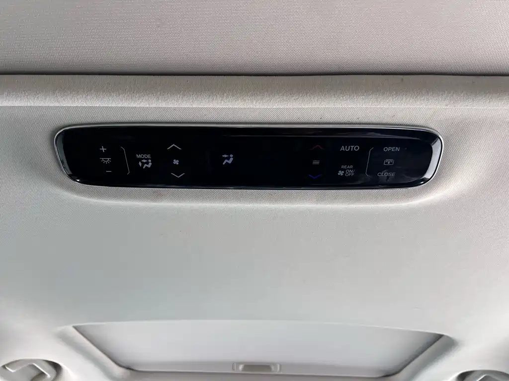 Honda Elysion 2017 — фото 16