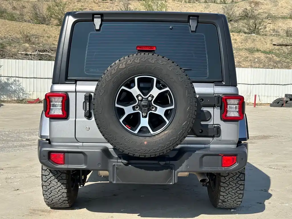 Jeep Wrangler 2020 — фото 9