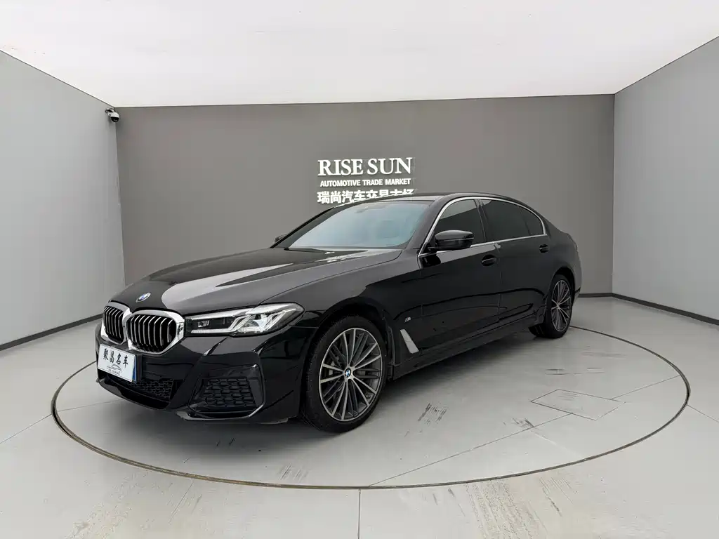 BMW 5 Series 2023 — фото 1