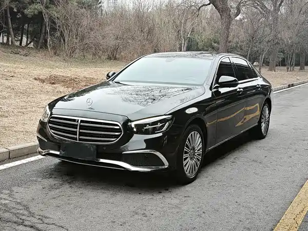 Mercedes-Benz E-Class 2022