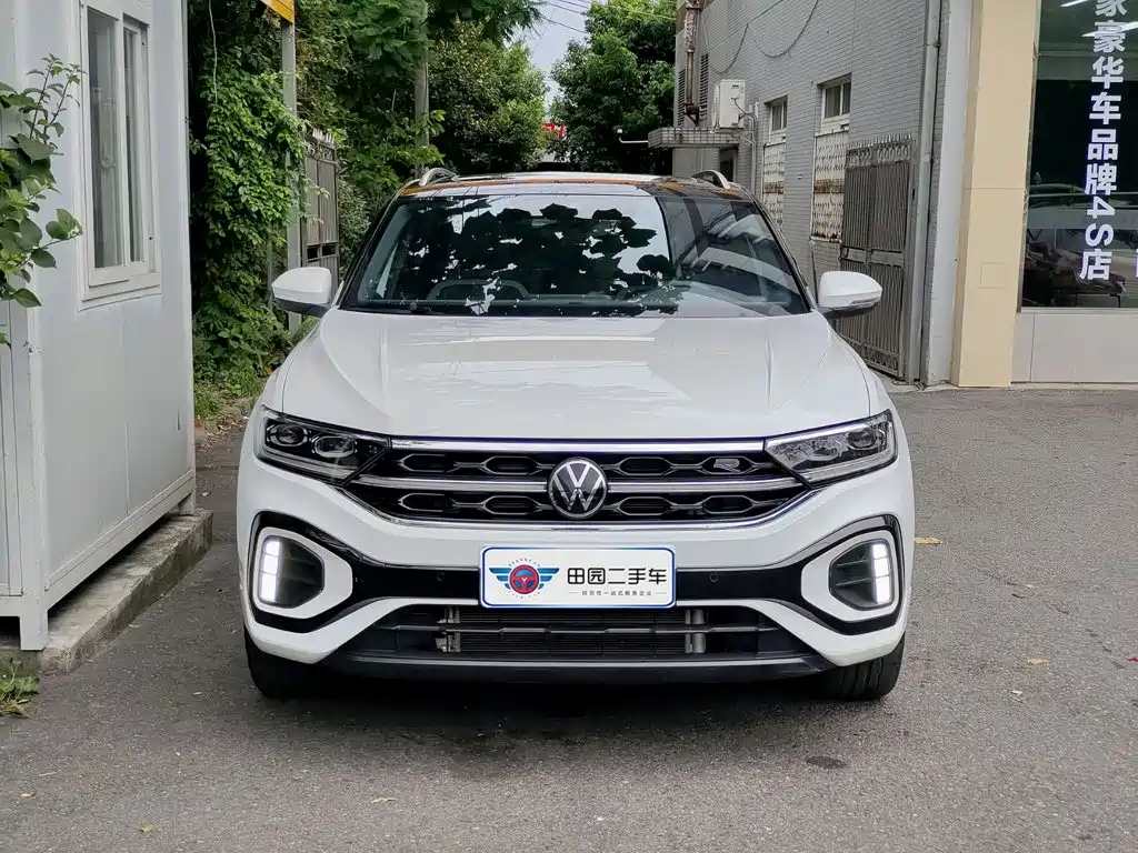 Volkswagen T-Roc 2023 — фото 2
