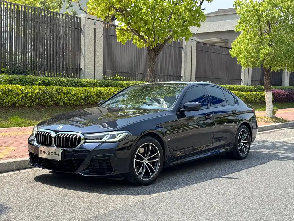 BMW 5 Series 2023 — фото 1