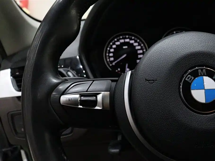 BMW X1 2022 — фото 17