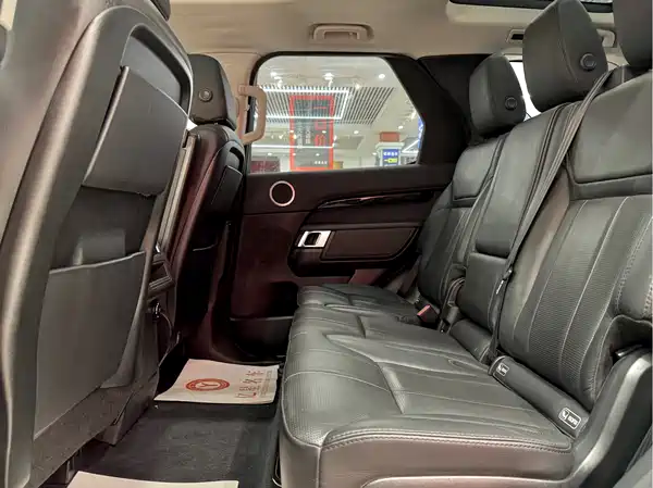 Land Rover Discovery 2018