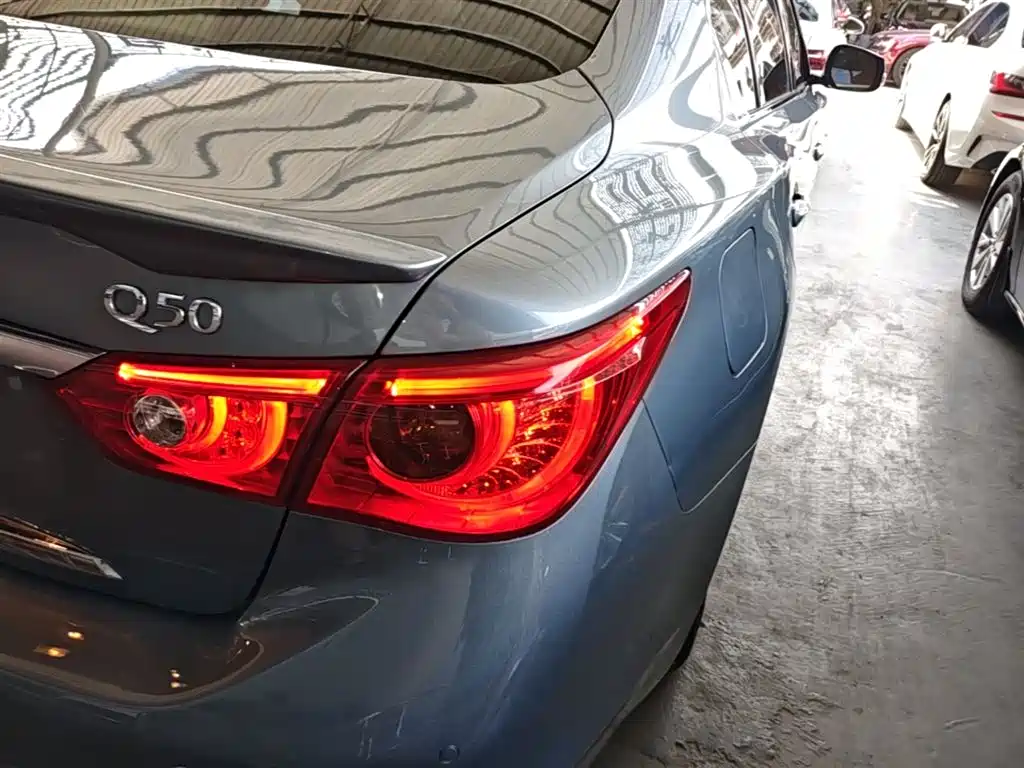 Infiniti Q50 2015 — фото 8