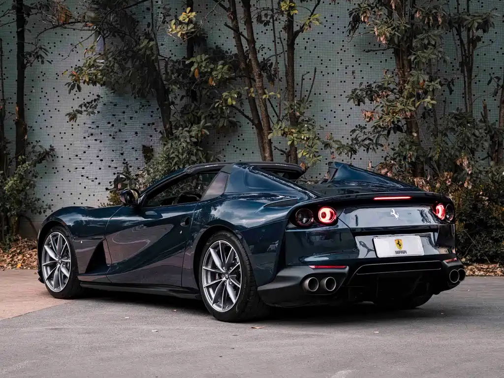 Ferrari 812 2023 — фото 8