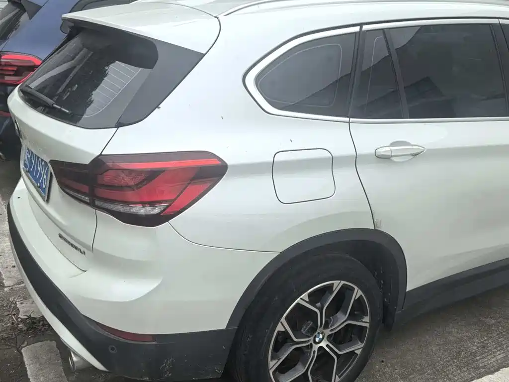 BMW X1 2022 — фото 3