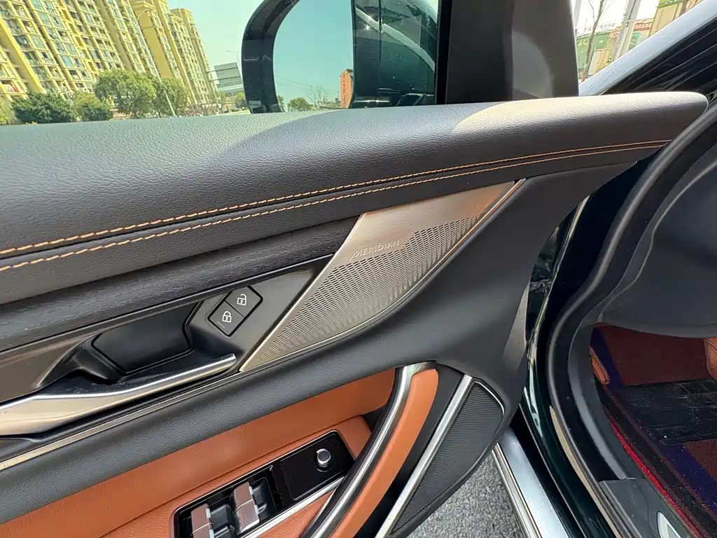 Jaguar XFL 2023 — фото 10