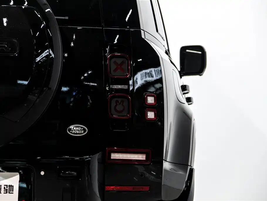 Land Rover Defender 2025 — фото 10