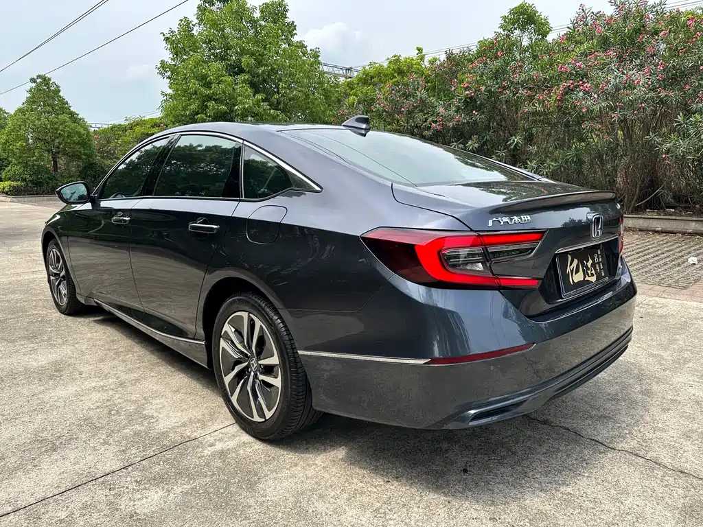 Honda Accord 2022 — фото 19