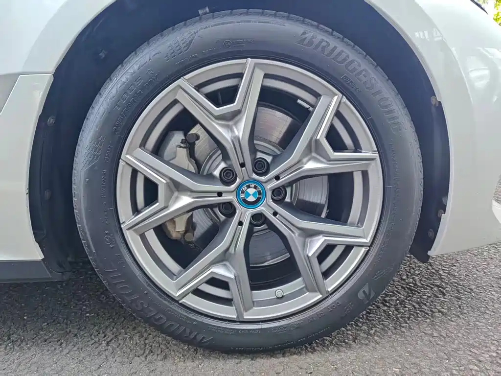 BMW i3 2023 — фото 13