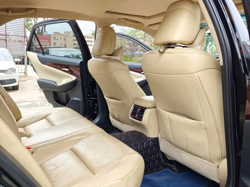 Toyota Crown 2019 — фото 14