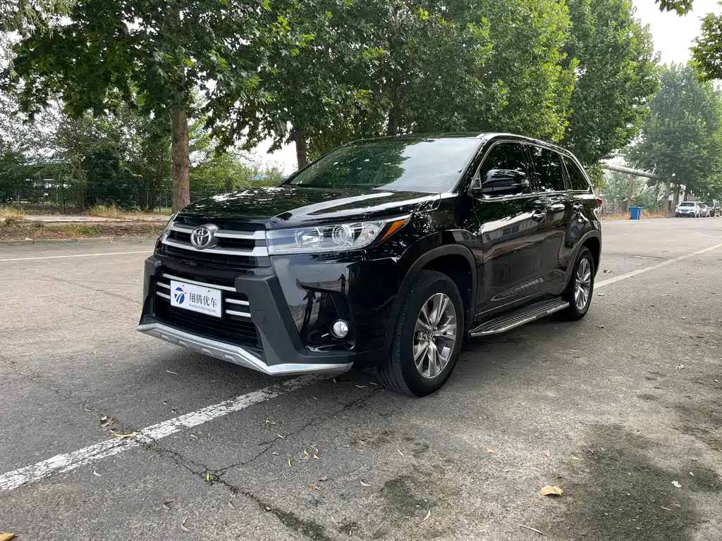 Toyota Highlander 2019 — фото 1