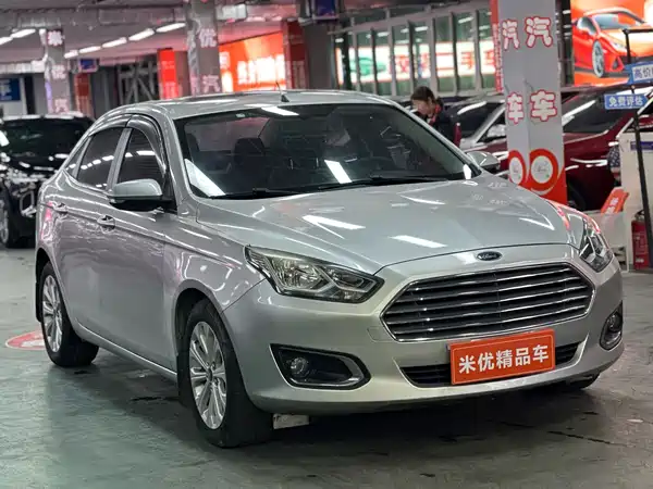 Ford Escort 2015