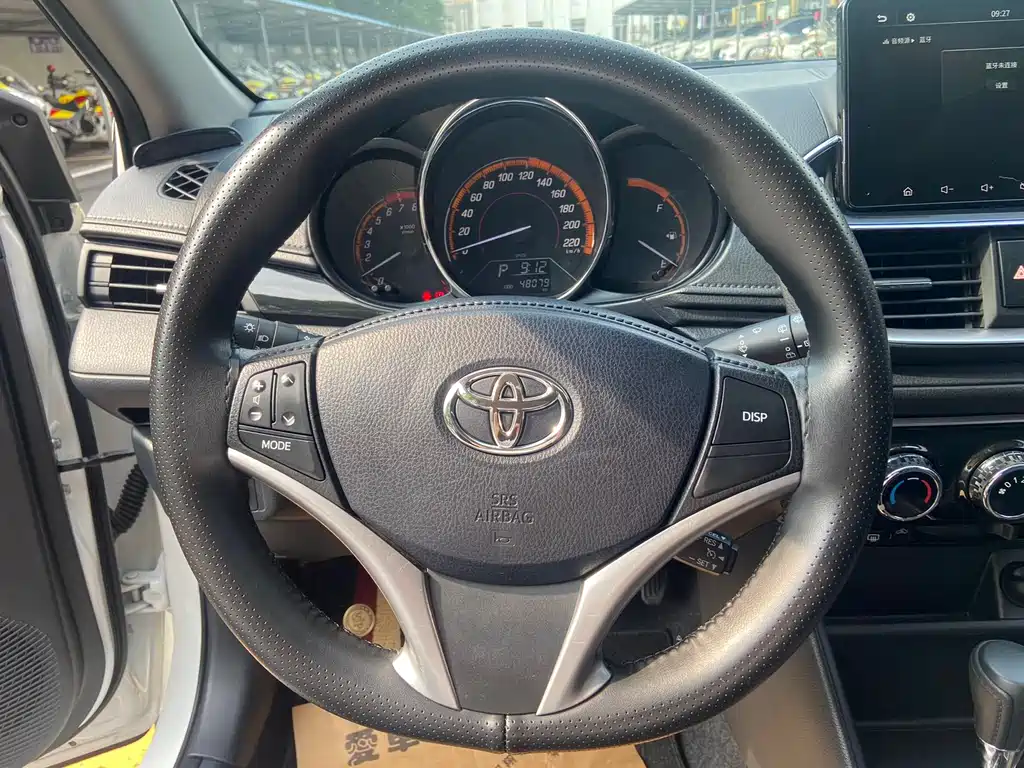 Toyota Yaris L 2022 — фото 14