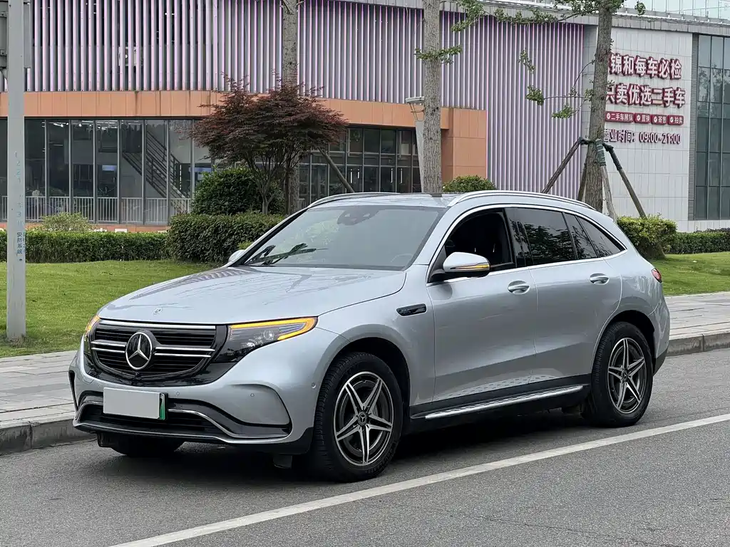 Mercedes-Benz EQC 2021 — фото 1