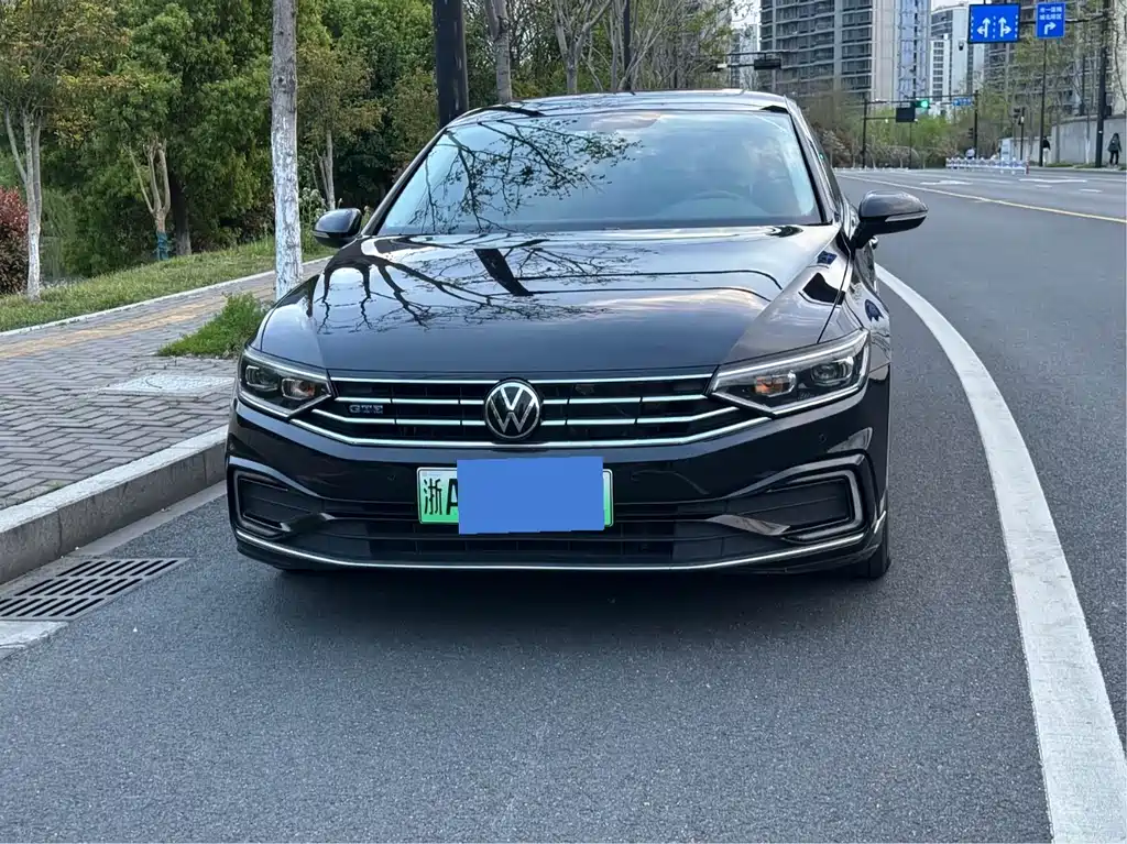 Volkswagen Magotan GTE PHEV 2022 — фото 2