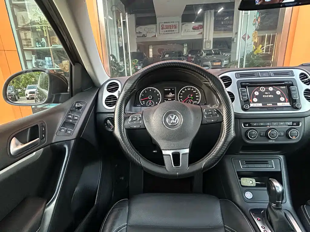 Volkswagen Tiguan 2016 — фото 18