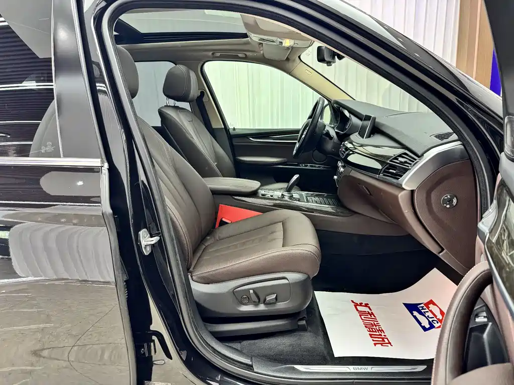 BMW X5 2015 — фото 19