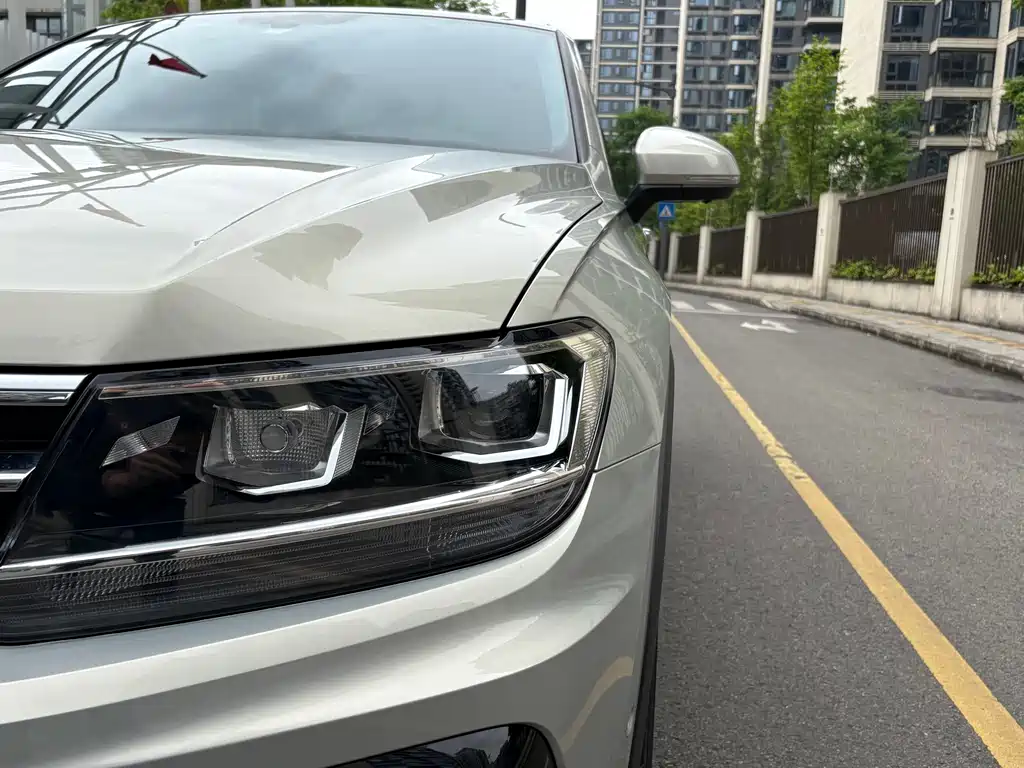 Volkswagen Tiguan L 2021 — фото 3