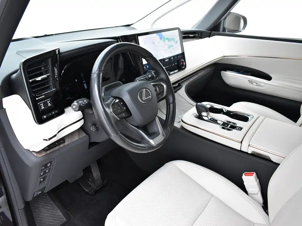 Lexus LM 2023