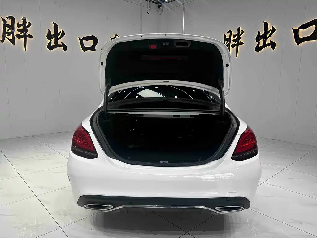 Mercedes-Benz C-Class 2020 — фото 17