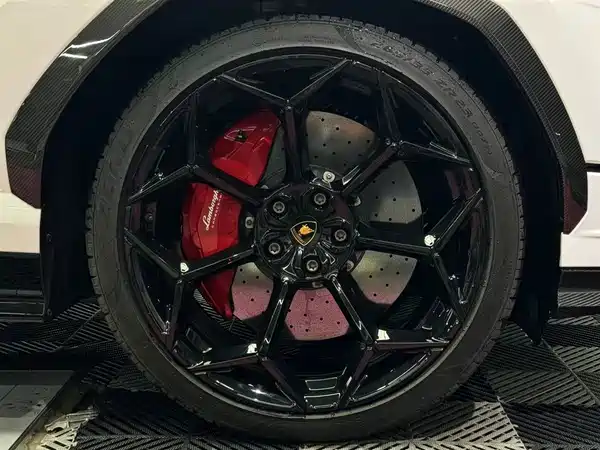 Lamborghini Urus 2023
