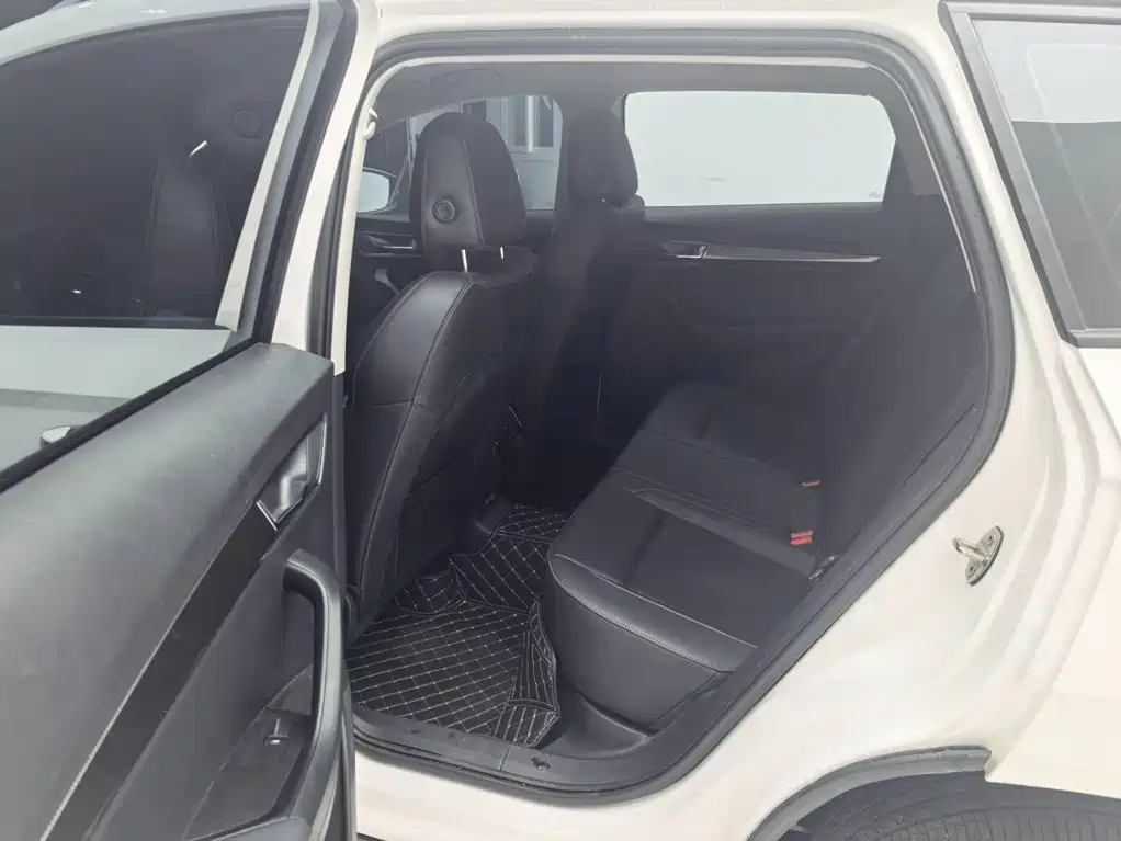 Skoda Karoq 2022 — фото 10