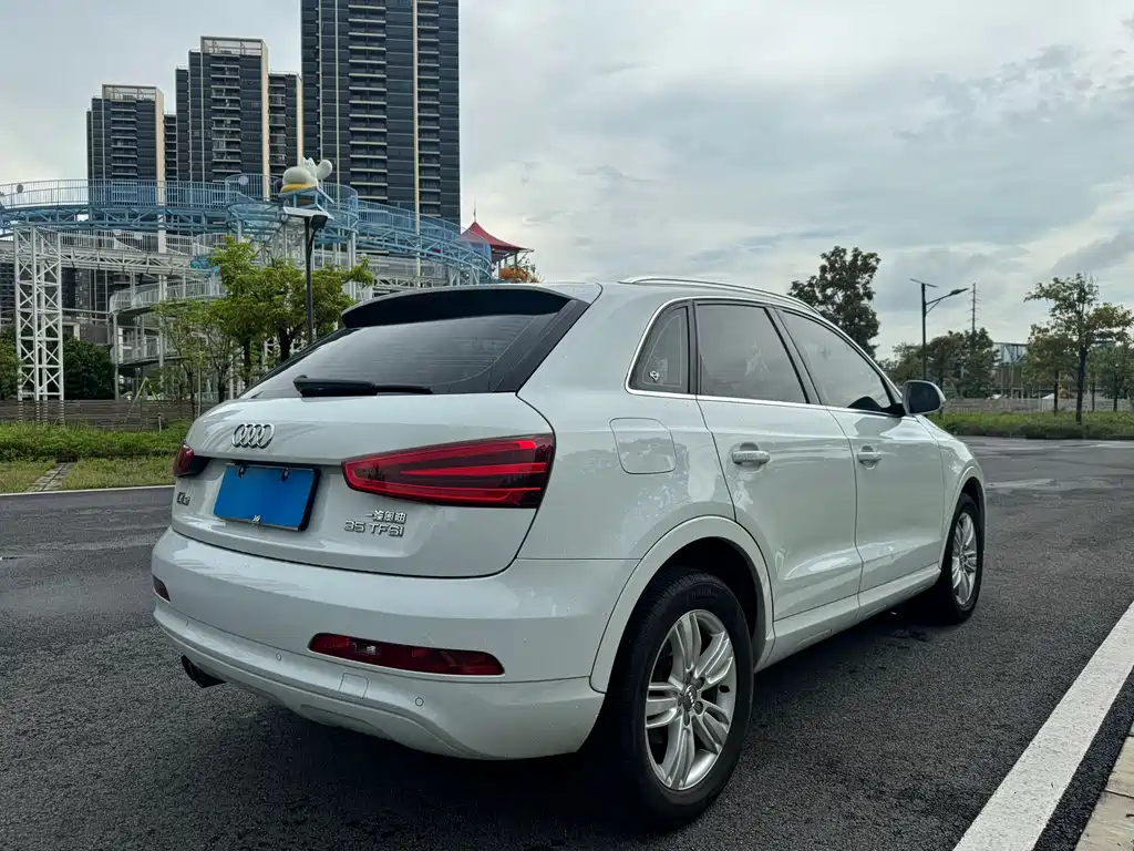 Audi Q3 2014