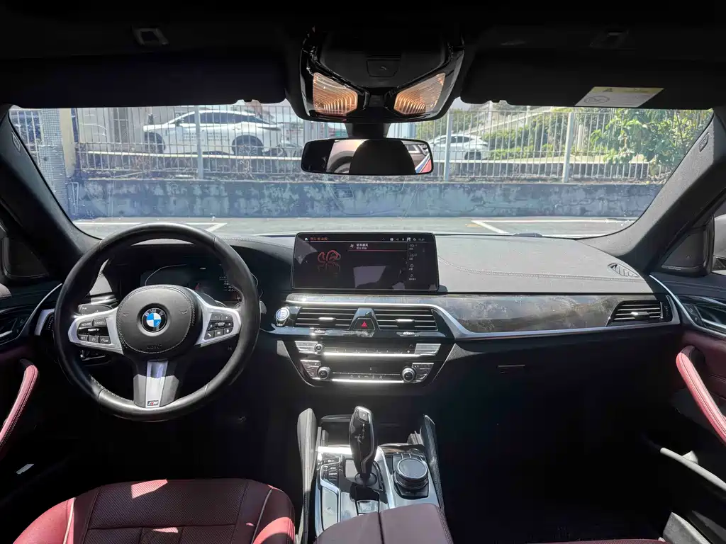 BMW 5 Series 2021 — фото 13