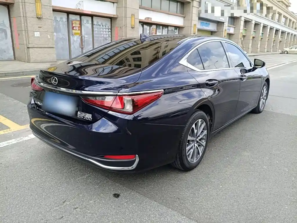 Lexus ES 2023 — фото 7