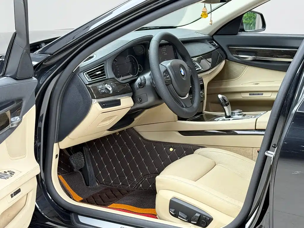 BMW 7 Series 2013 — фото 3
