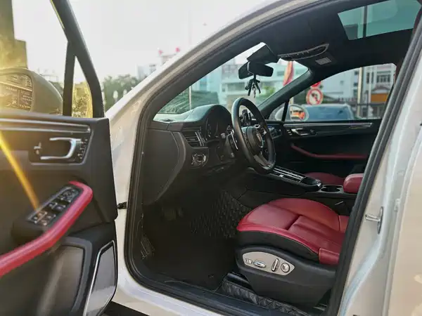 Porsche Macan 2023