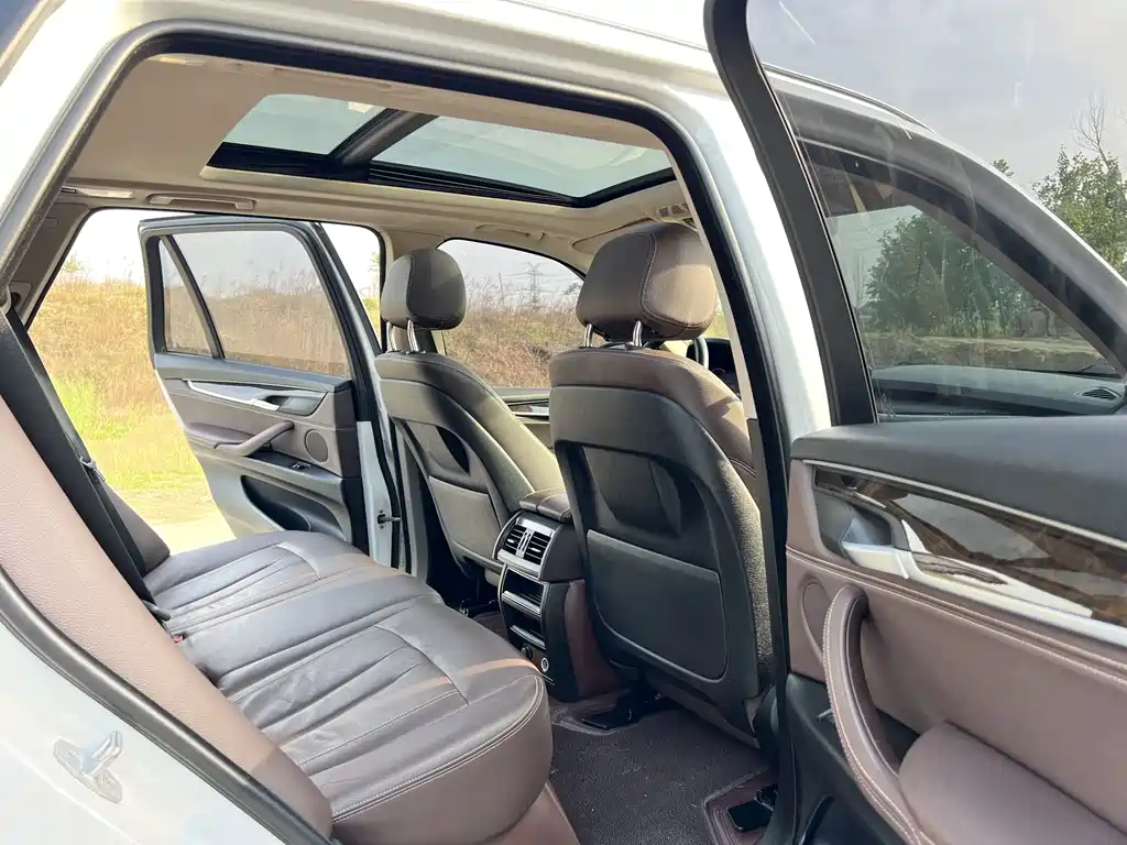 BMW X5 2018 — фото 18