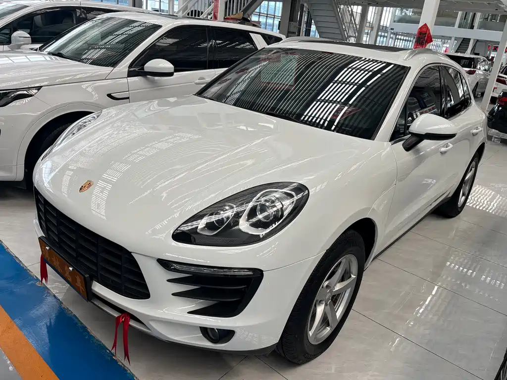 Porsche Macan 2017 — фото 1