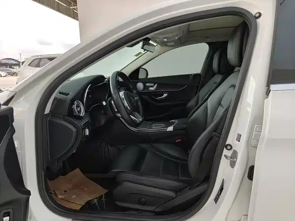Mercedes-Benz C-Class 2021