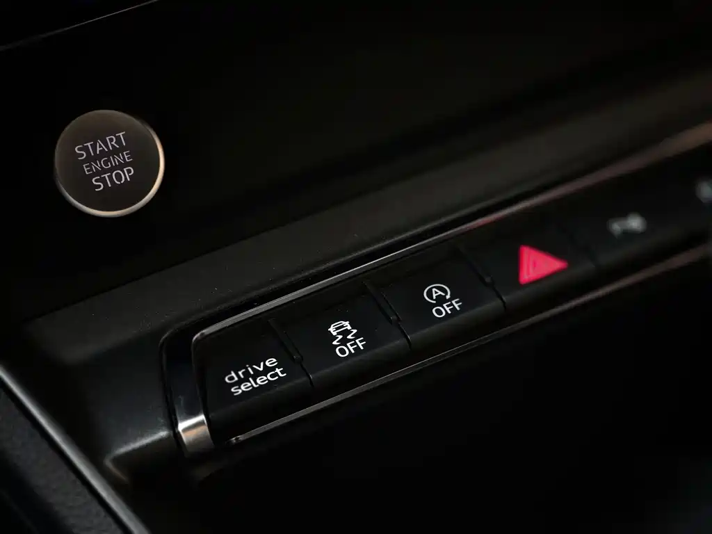 Audi Q3 Sportback 2020 — фото 22