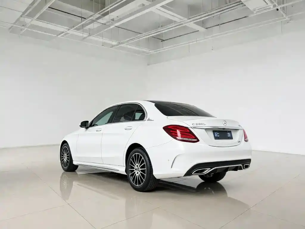 Mercedes-Benz C-Class 2023 — фото 14