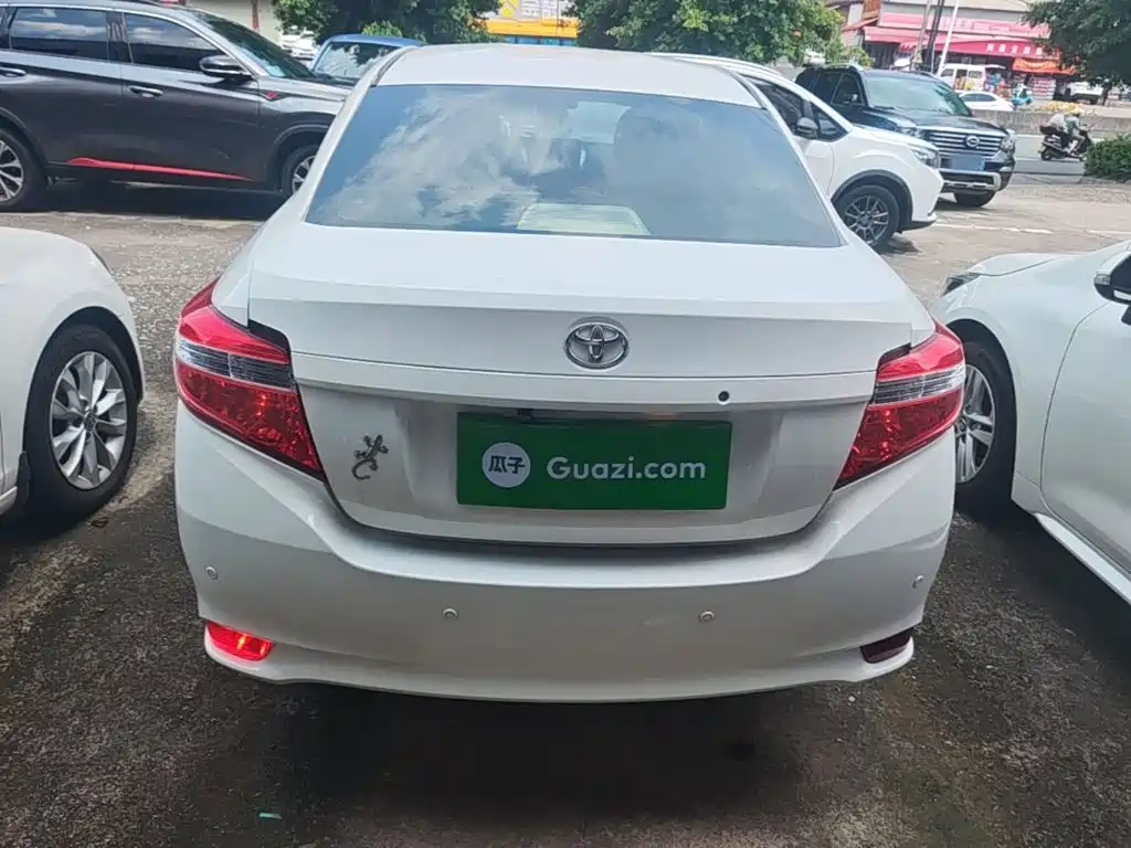 Toyota Vios 2015 — фото 6