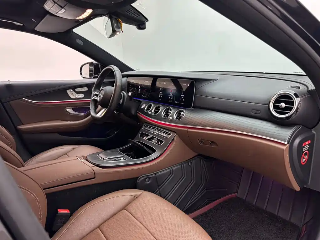 Mercedes-Benz E-Class 2023 — фото 11