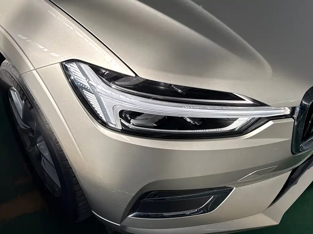 Volvo XC60 2020 — фото 15