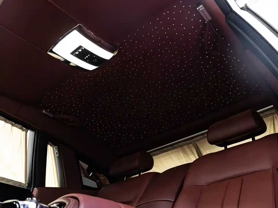Rolls-Royce Phantom 2016 — фото 12