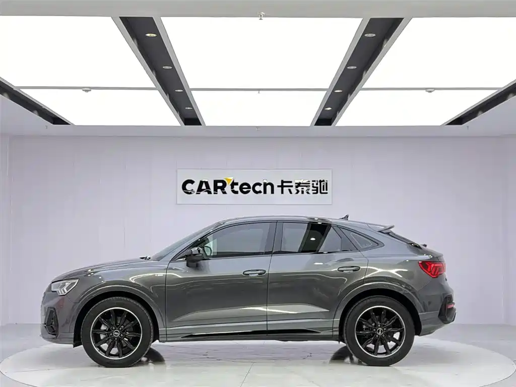 Audi Q3 Sportback 2023 — фото 2